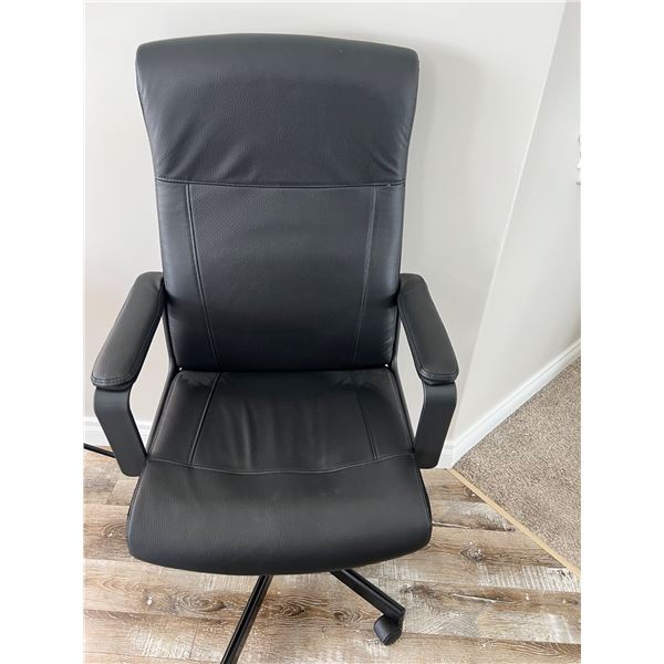 Office Chair Swivel on Wheels