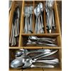 Image 3 : Assortment of Kitchen Utensils