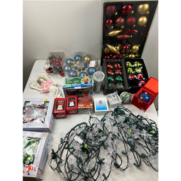 Christmas Decor Lot