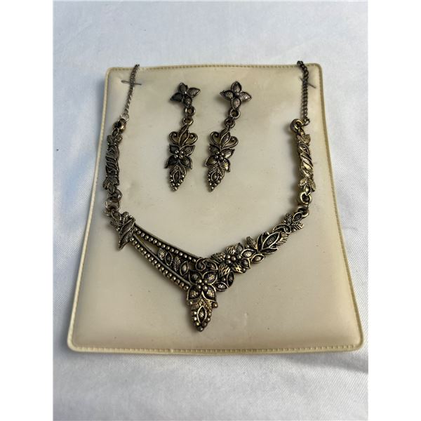 Necklace & Earring Set
