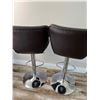 Image 6 : Swivel Bar Stools