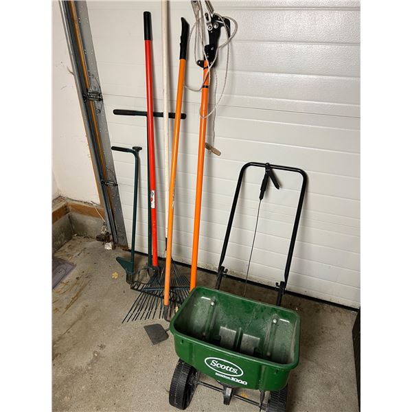 Lawn & Gardening Tools