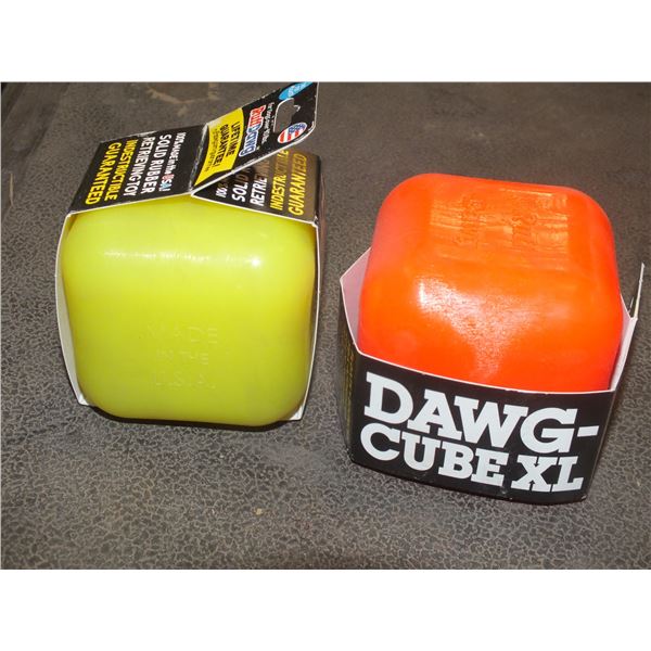 2 Dog Toys