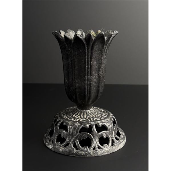 Bradley & Hubbard Metal Pot Cast Lamp Stand