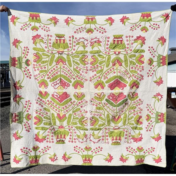 1860s Pennsylvania Flower Urn Pot Red Green Quilt