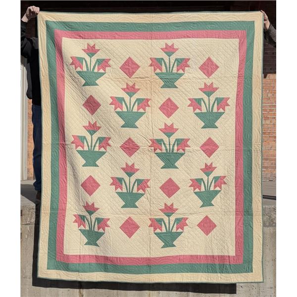 1930s Carolina Lily Quilt