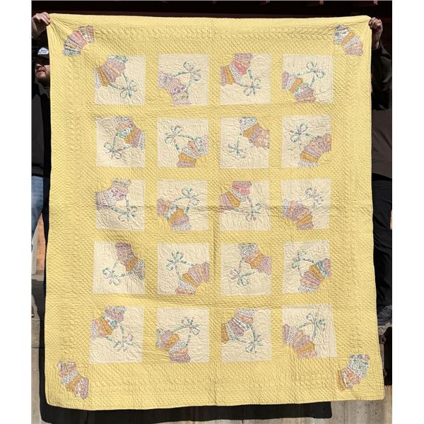 1920s Pennsylvania Flower Basket Quilt