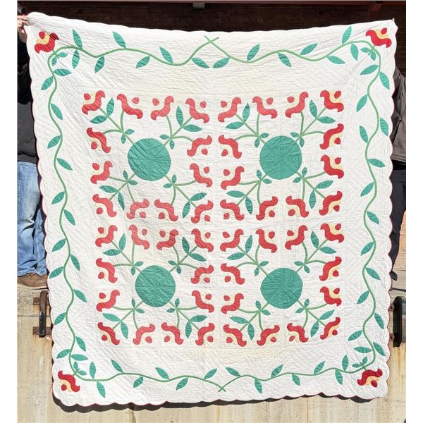 1940s Pennsylvania Tulip Quilt