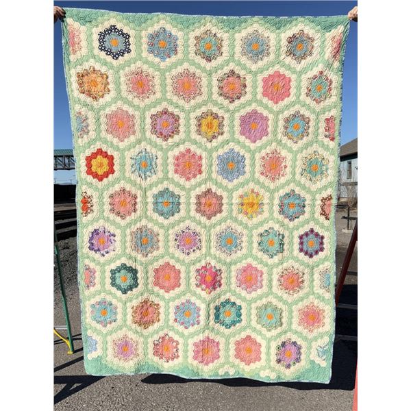 1930s Grandmothers Flower Garden Quilt