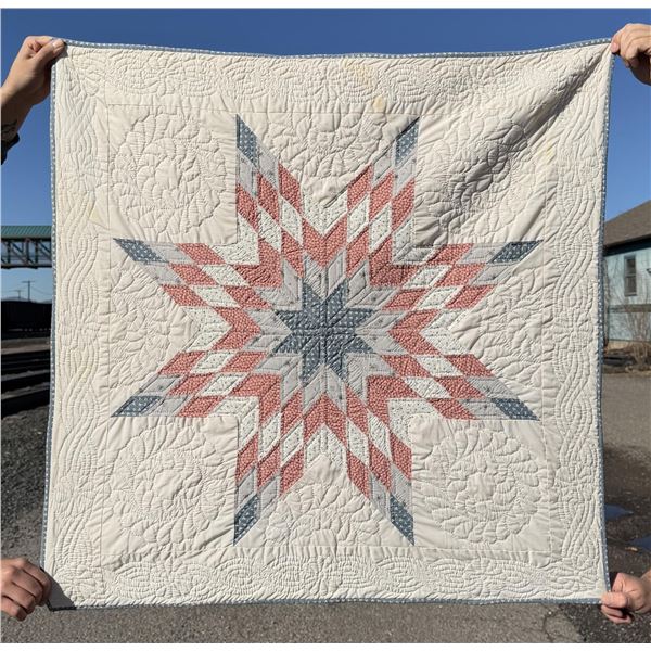 Pennsylvania Amish Star of Bethlehem Quilt