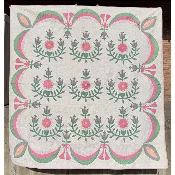 1920s Pennsylvania Wild Rose Applique Quilt