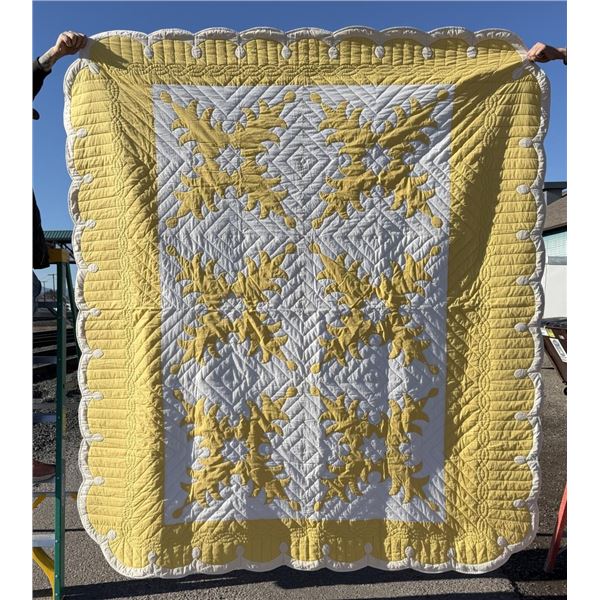 1930s Hawaiian Applique White and Yellow Quilt