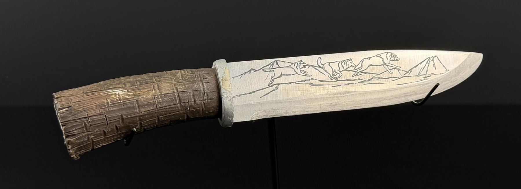 Scandinavian Engraved Blade Knife