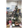 Image 1 : HAREDINGE BRIDGEPORT M3 VERTICAL TURRET MILLING MACHINE WITH LARGE QUANTITY OF ASSORTED CHUCKS &