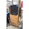 Image 4 : MILLER THUNDERBOLT AC/DC CONSTANT CURRENT AC/DC ARC WELDING POWER SOURCE ON PORTABLE WOOD WELDING