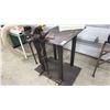 Image 1 : PORTABLE METAL WORK BENCH WITH ATTACHED BENCH VISE