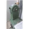 Image 6 : GENERAL 12" WOODWORKING LATHE 180-1 - 115 VOLTS, 12.3 AMPS, SINGLE PHASE