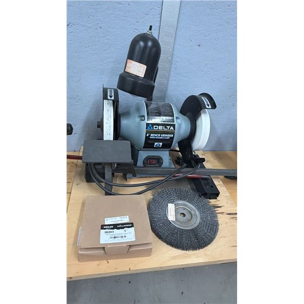 DELTA 8" BENCH GRINDER WITH FLEXIBLE LAMP 23-840 - 120 VOLTS, 2.5 AMPS, SINGLE PHASE
