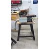 Image 1 : DELTA 4" BELT/ 6" DISC SANDER ON STAND
