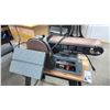 Image 2 : DELTA 4" BELT/ 6" DISC SANDER ON STAND