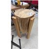 Image 2 : STUMP ON STAND