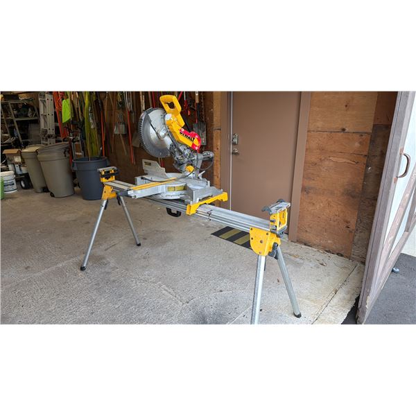 DEWALT SLIDING COMPOUND MITRE SAW ON STAND