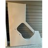 Image 5 : 80.5 INCH LONG AND 26 INCH DEEP. +67.5 INCHES LONG AND 26 INCH DEEP. CORIAN COUNTERTOP.