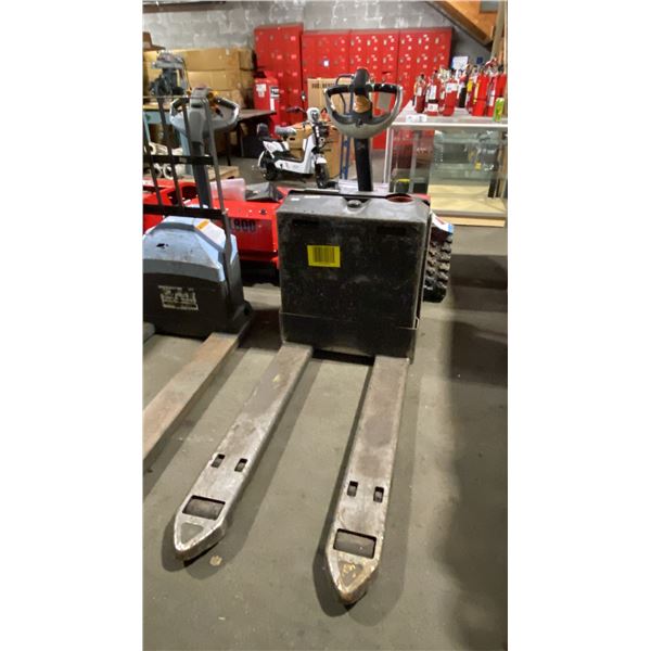CROWN WP2335-45 2300 SERIES 24V ELECTRIC WALK BEHIND PALLET JACK, LOAD CAPACITY 4,500 LBS/2.25T