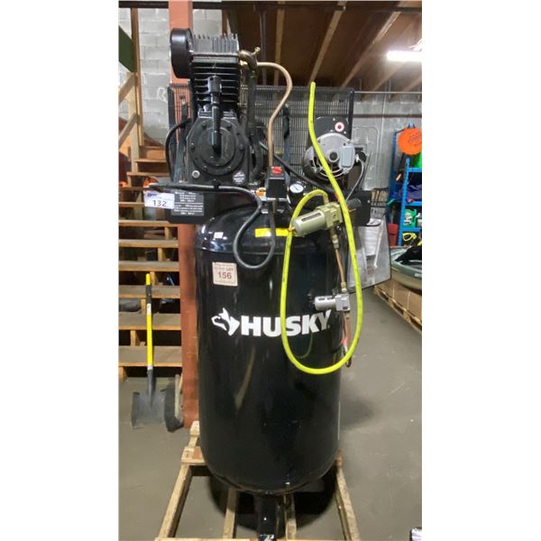 HUSKY 1000857937 BLACK 80 GALLON INDUSTRIAL VERTICAL AIR COMPRESSOR MOUNTED ON SMALL PALLET