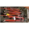 Image 3 : 8 RED ASSORTED RIDGID/WHEELER REX HEAVY DUTY SOLID PIPE CUTTERS