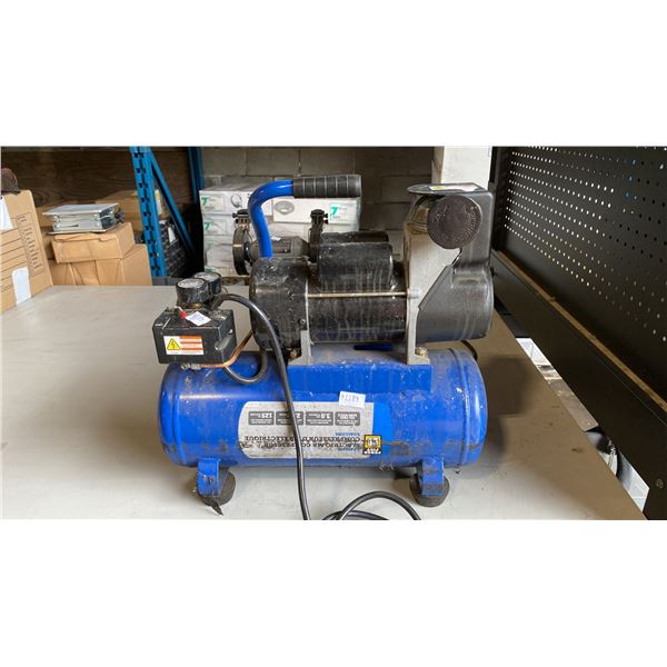POWERFIST VPU1080318, 3 GALLON PORTABLE AIR COMPRESSOR