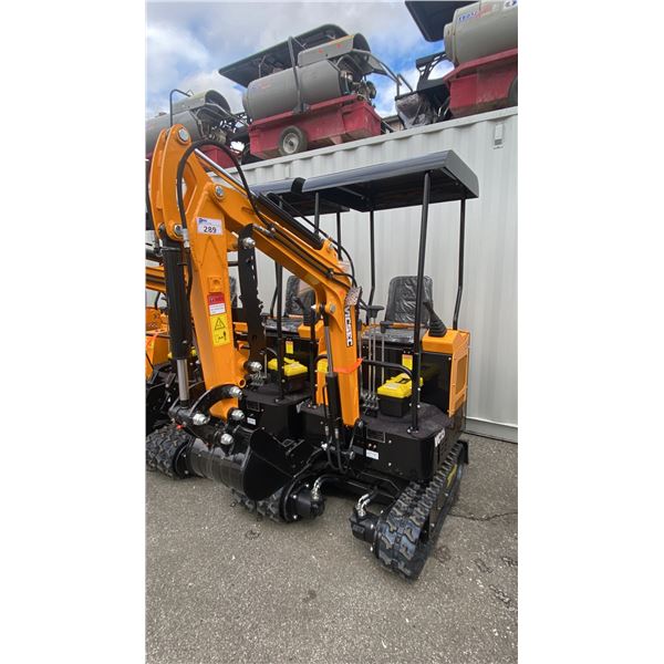 VICSEC VC15 YELLOW 13.5 HP GAS POWERED RUBBER TRACK MINI EXCAVATOR WITH ATTACHED DIGGING BUCKET,