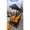 Image 3 : VICSEC VC15 YELLOW 13.5 HP GAS POWERED RUBBER TRACK MINI EXCAVATOR WITH ATTACHED DIGGING BUCKET,