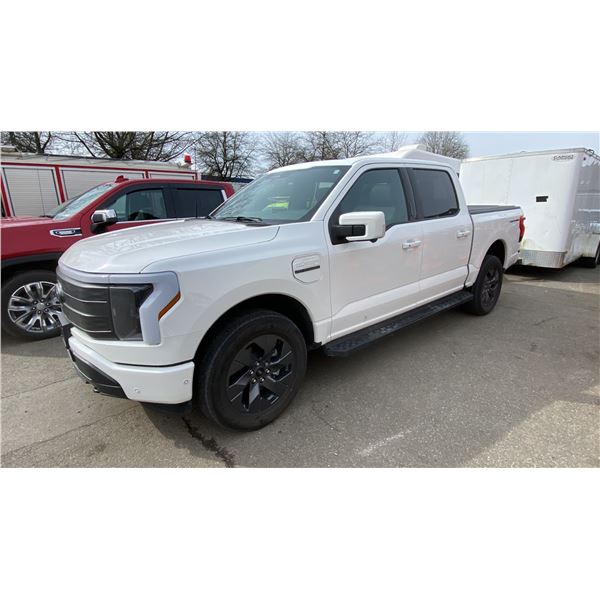 2023 FORD F150 LIGHTENING LARIAT, 4DR CREW CAB, WHITE, VIN 1FT6W1EV0PWG09504,