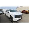 Image 4 : 2023 FORD F150 LIGHTENING LARIAT, 4DR CREW CAB, WHITE, VIN 1FT6W1EV0PWG09504,