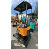 Image 3 : MIVA VA13 YELLOW 13.5 HP GAS POWERED RUBBER TRACK MINI EXCAVATOR WITH ATTACHED DIGGING BUCKET,