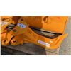 Image 2 : 303 YELLOW RIPPER CLAW EXCAVATOR ATTACHMENT