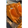 Image 2 : 303 YELLOW 12" DIGGING BUCKET EXCAVATOR ATTACHMENT