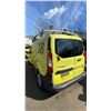Image 2 : 2016 FORD TRANSIT CONNECT, 3DR VAN, YELLOW, VIN NM0LS7H77G1241735,