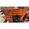 Image 10 : RAYMOND 31-R4OTT ORANGE 36V ELECTRIC STAND ON REACH TRUCK WITH CHARGER