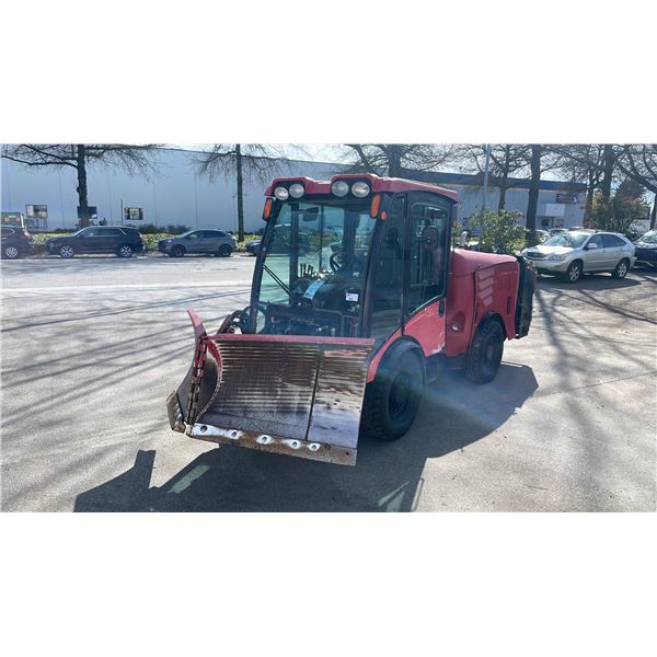 2015 MACLEAN M4 SINGLE DOOR CENTER ARTICULATING PLOW RED VIN MV1329,