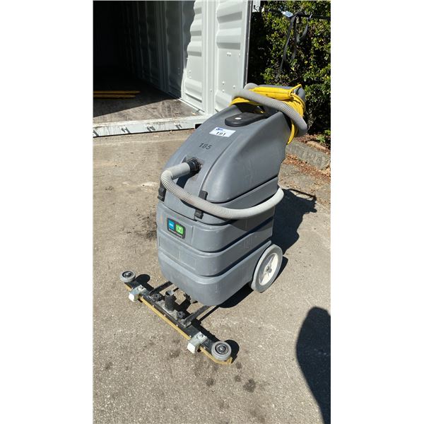 TENNANT V-WD-15 COMMERCIAL ELECTRIC WALK BEHIND JANITORIAL VACUUM *NO WAND, HAS HOSES*