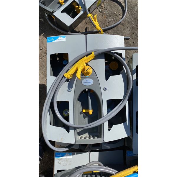 DIVERSEY QUATTRO SELECT COMMERCIAL WALL HUNG 4 STATION MULTI CLEANING DISPENSER STATION