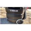 Image 5 : TENNANT V-WD-24 COMMERCIAL ELECTRIC WALK BEHIND JANITORIAL VACUUM *HAS WAND, HAS HOSE*