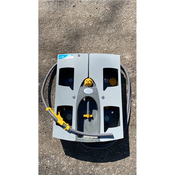 DIVERSEY QUATTRO SELECT COMMERCIAL WALL HUNG 4 STATION MULTI CLEANING DISPENSER STATION