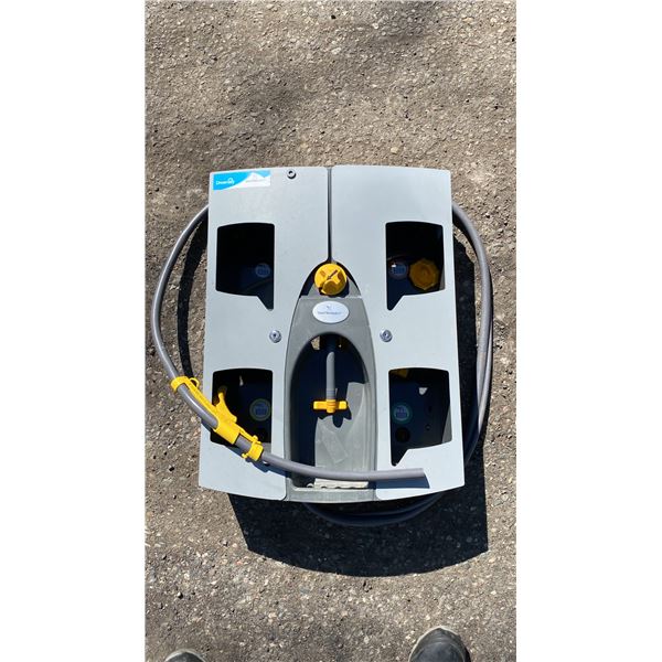 DIVERSEY QUATTRO SELECT COMMERCIAL WALL HUNG 4 STATION MULTI CLEANING DISPENSER STATION