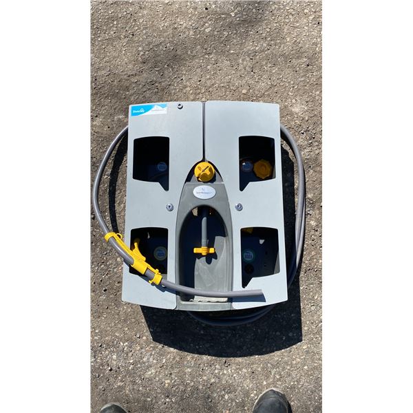 DIVERSEY QUATTRO SELECT COMMERCIAL WALL HUNG 4 STATION MULTI CLEANING DISPENSER STATION