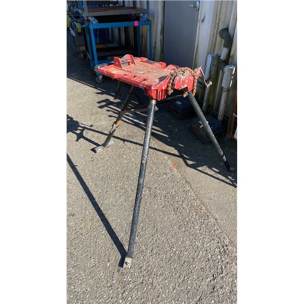 PAIR OF MILWAUKEE INDUSTRIAL FOLDING PIPE TRIPODS