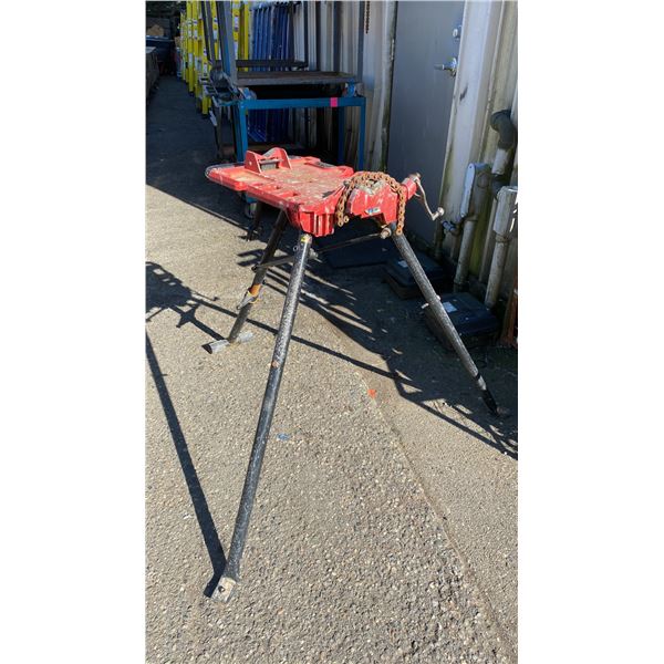 PAIR OF MILWAUKEE INDUSTRIAL FOLDING PIPE TRIPODS