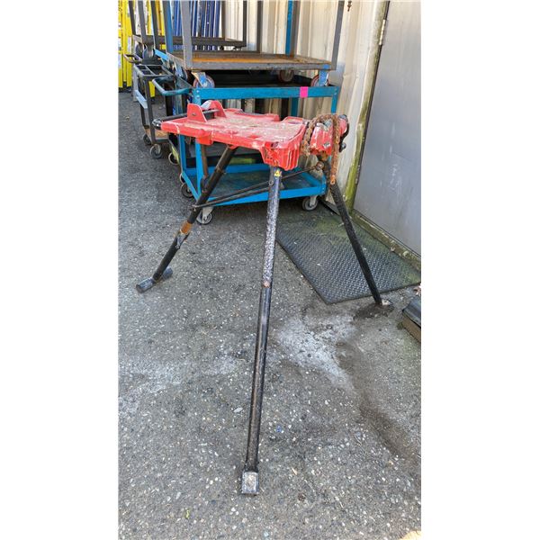 PAIR OF MILWAUKEE INDUSTRIAL FOLDING PIPE TRIPODS